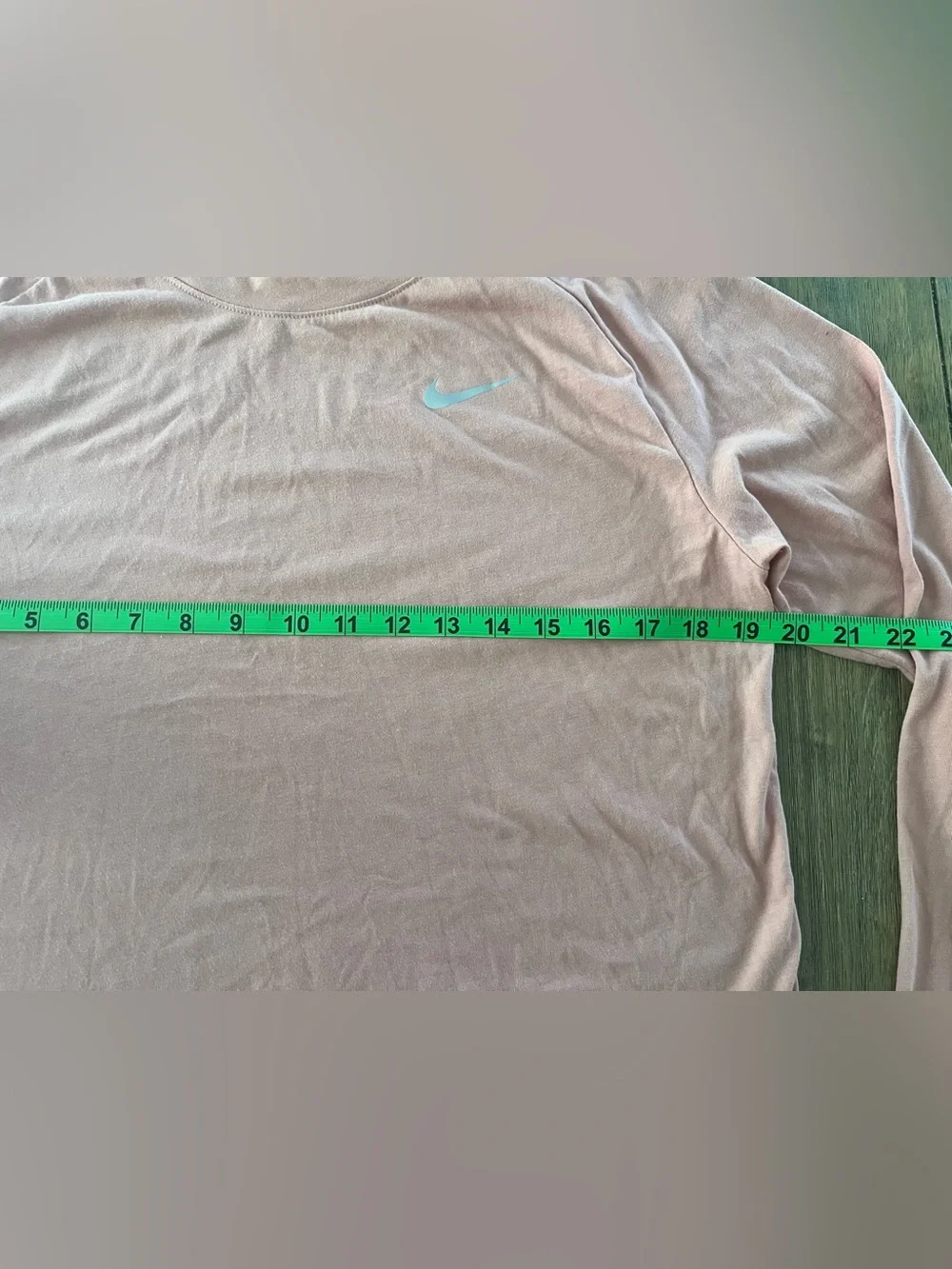 Nike Women’s Long Sleeve Dri-FIT Running Shirt - Dusty Pink size L